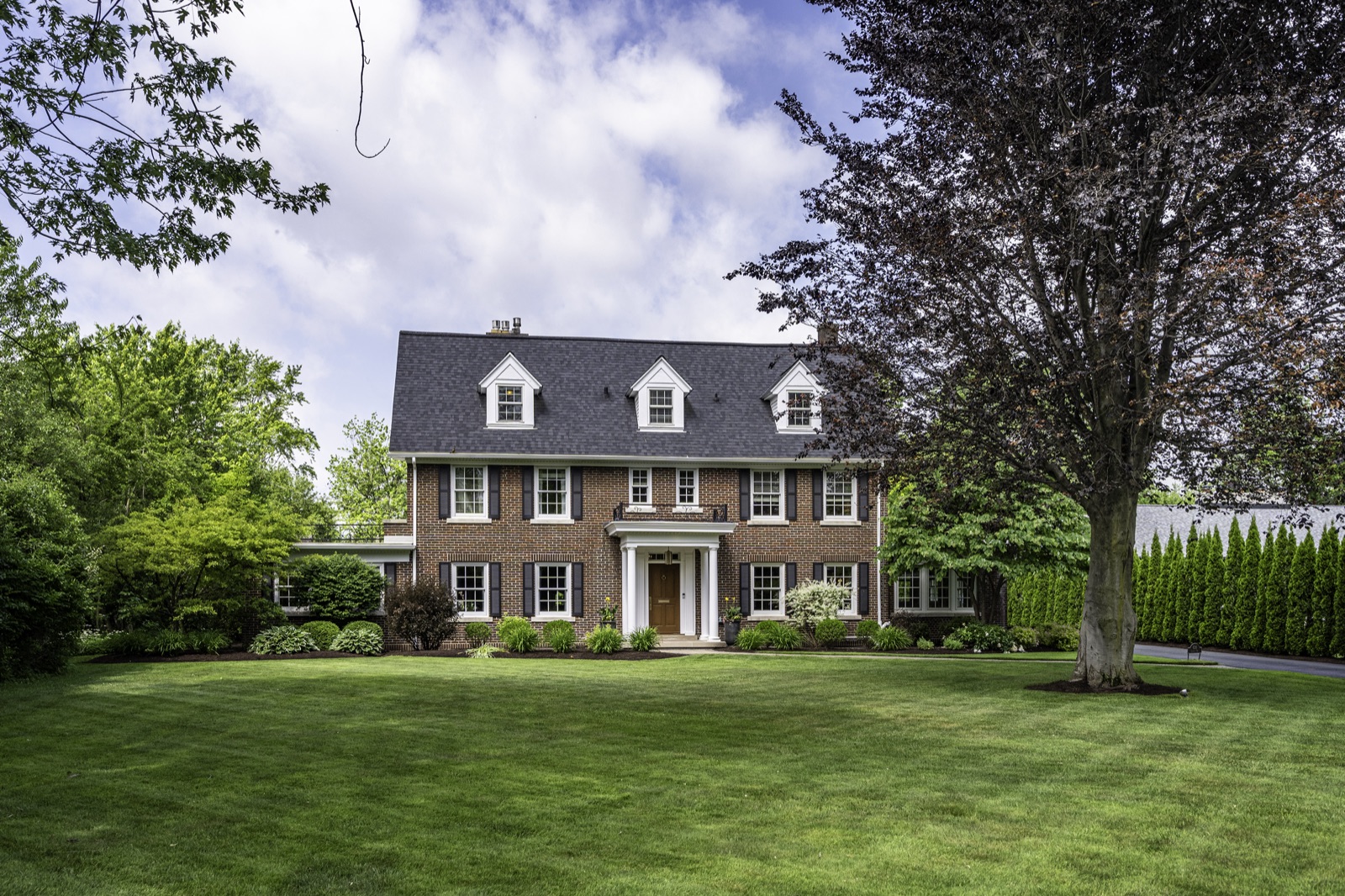 Exterior photography, 636 LeBrun