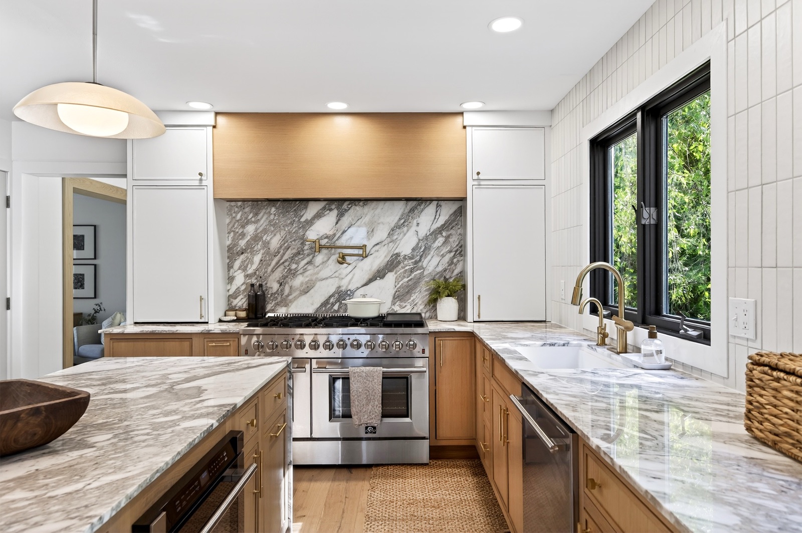 Interior photography, 95 Squire