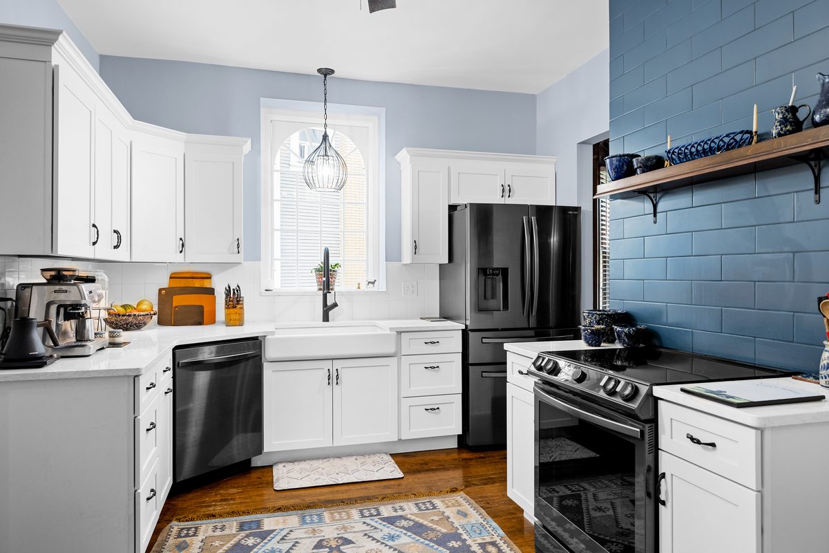Rental photography, modern kitchen with island