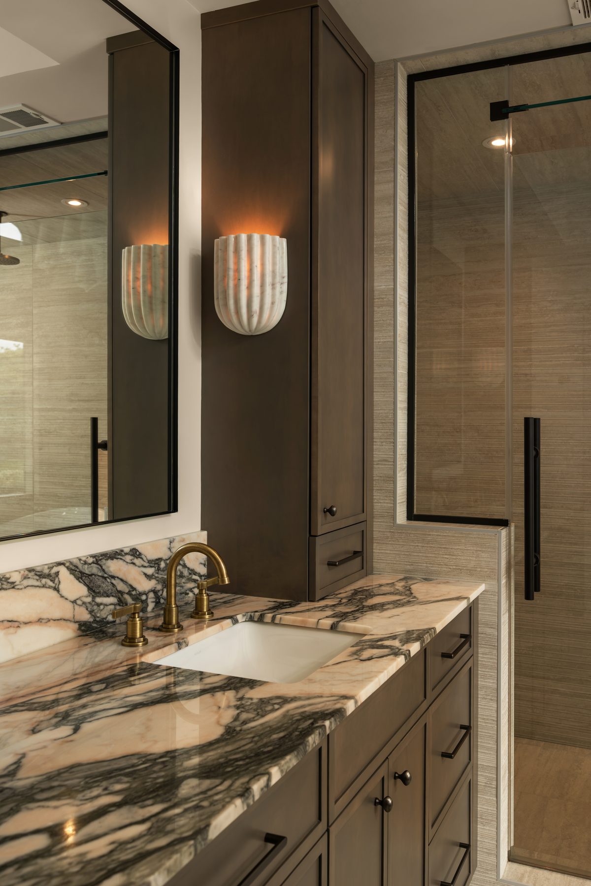 Rental photography, marble bath and glass shower