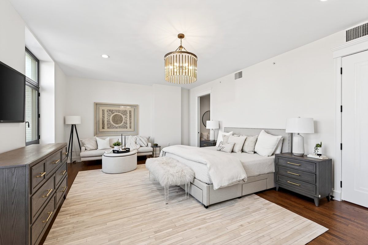 Rental photography, bedroom suite at 674 Main